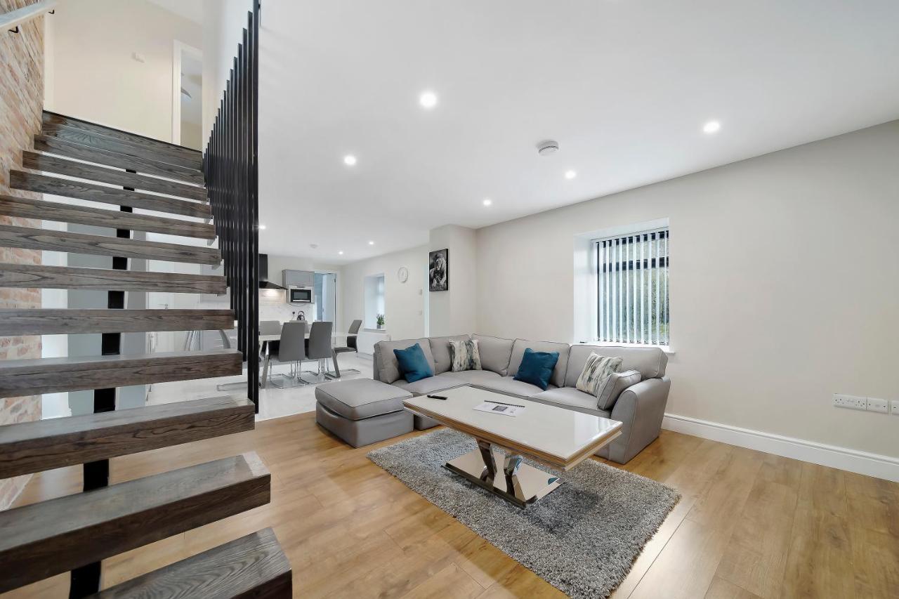 Glenside Abbey 'sleeping 7 Guests' Villa