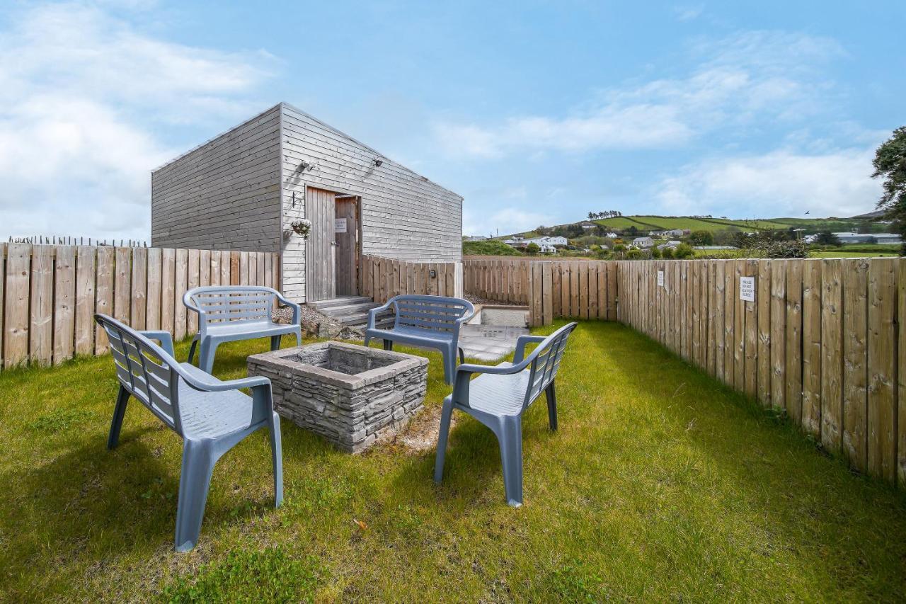 Glenside Abbey 'sleeping 7 Guests' Villa *